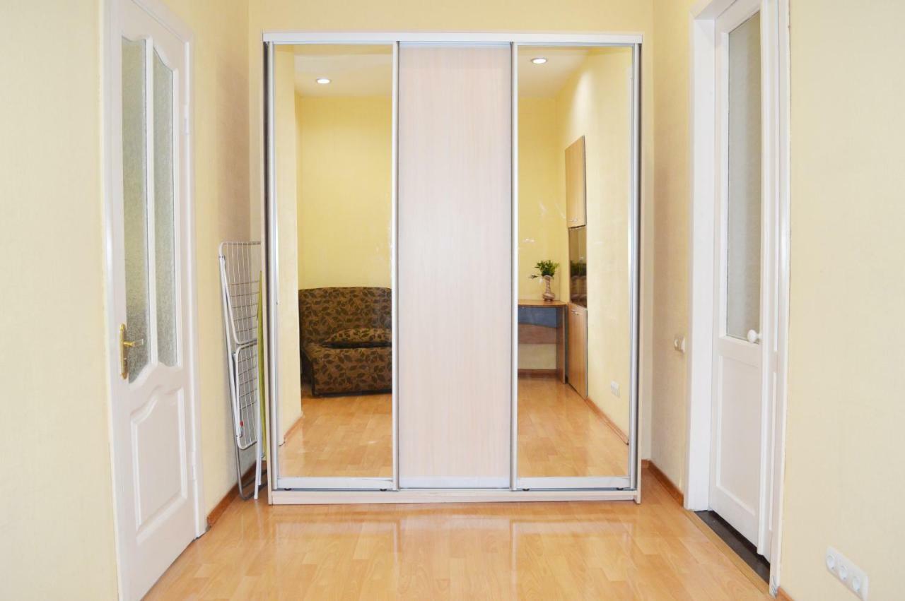Owl Home Odessa Cozy Spacious Apartment In A Quiet Center Between Deribasovskaya And Privoz ภายนอก รูปภาพ