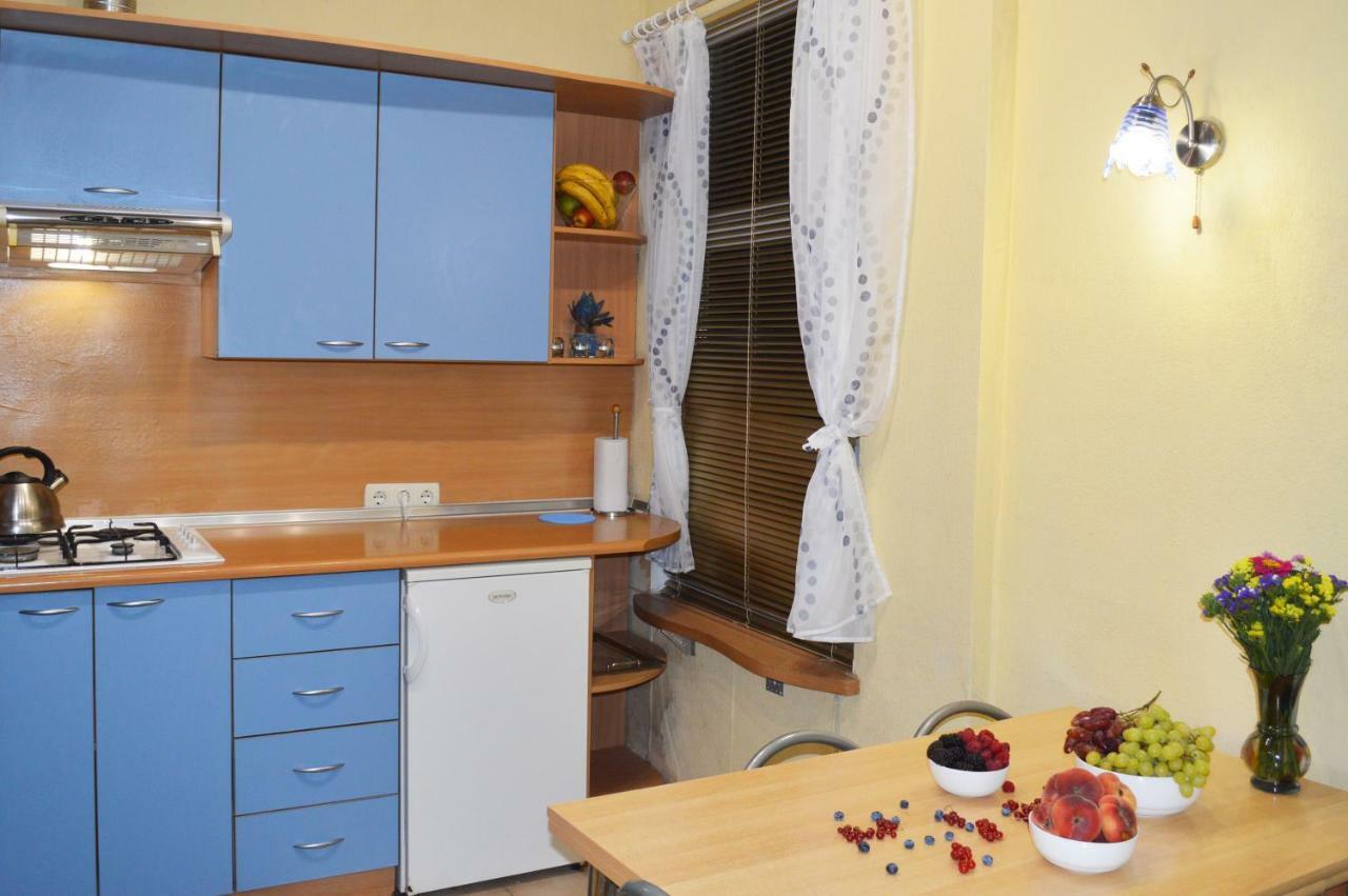 Owl Home Odessa Cozy Spacious Apartment In A Quiet Center Between Deribasovskaya And Privoz ภายนอก รูปภาพ
